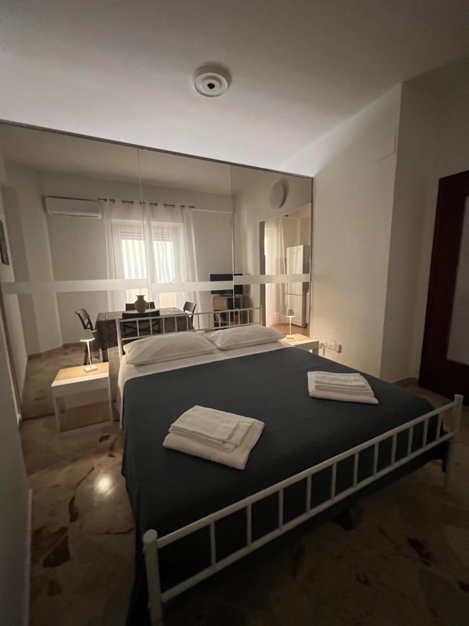 El Azis Home Palermo Bagian luar foto